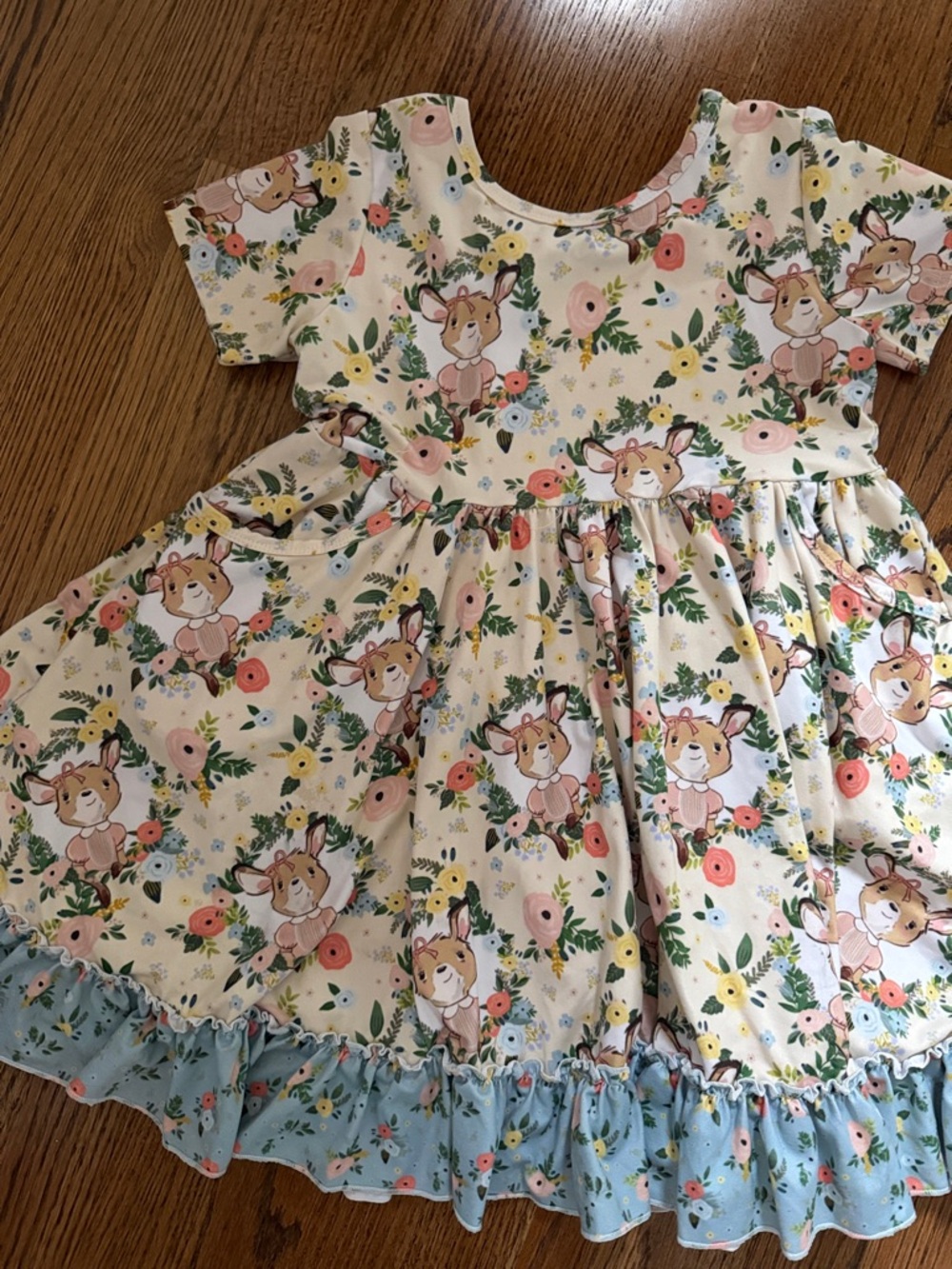 Little BOE Girls Cream Floral bunny Print Dress with Blue Ruffle Sz 6